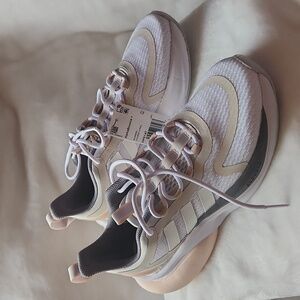Women's Size 8, Adidas Gym, Yoga, Activewear Shoes